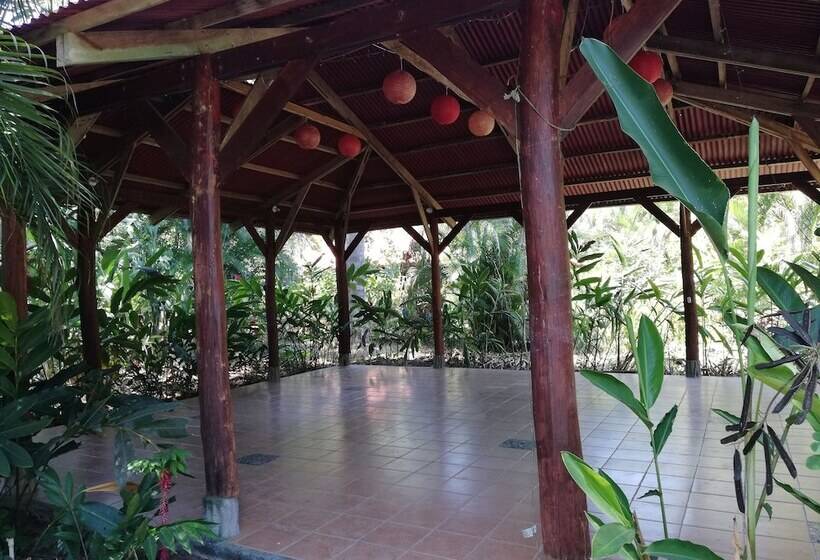 مبيت وإفطار Mundo Goub Art