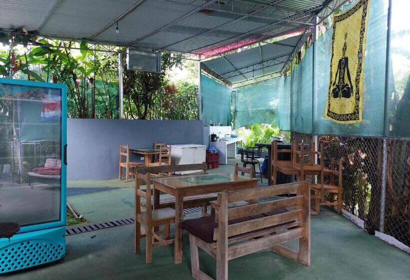 민박 Restaurante Y Cabinas Sudy