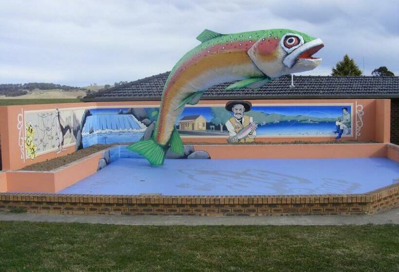 Big Trout Motel