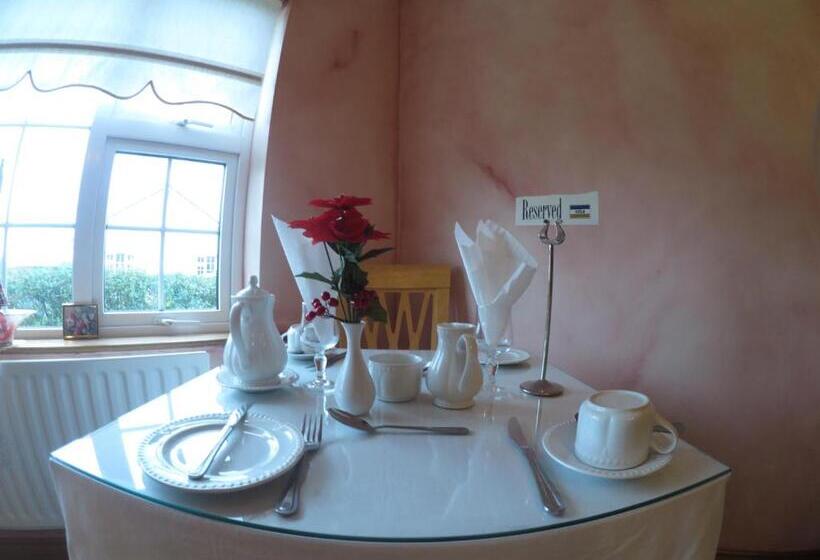 Derghaven B&b, Hostel & Self Catering