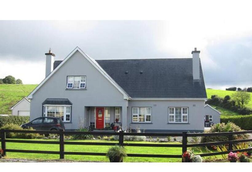 Derghaven B&b, Hostel & Self Catering