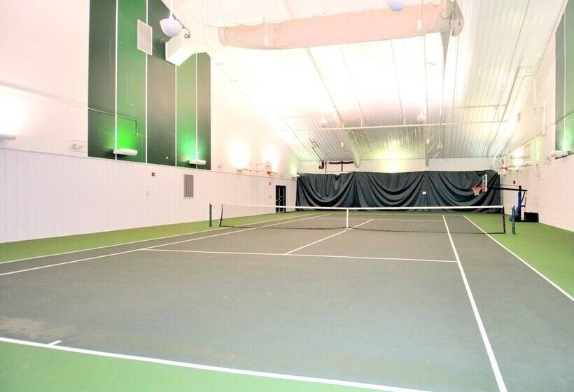 Fox Hollow Cozy Den With A Hot Tub