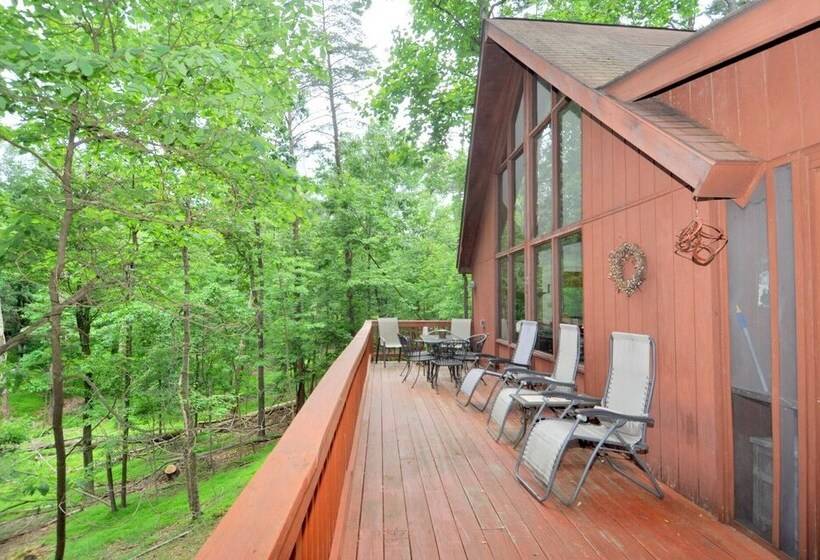 Fox Hollow Cozy Den With A Hot Tub