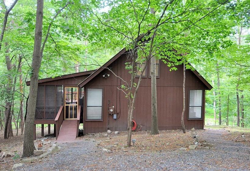 Fox Hollow Cozy Den With A Hot Tub