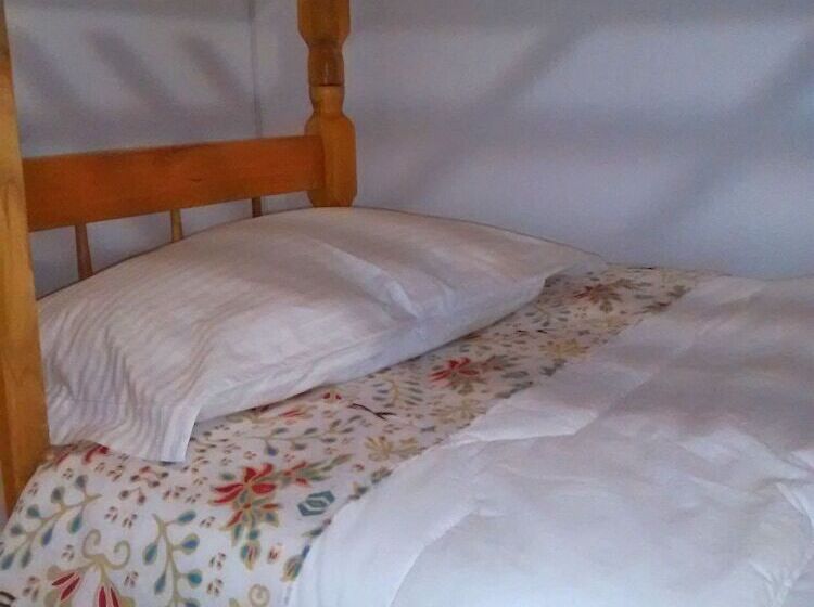 Hostel E Suites Scheckinah