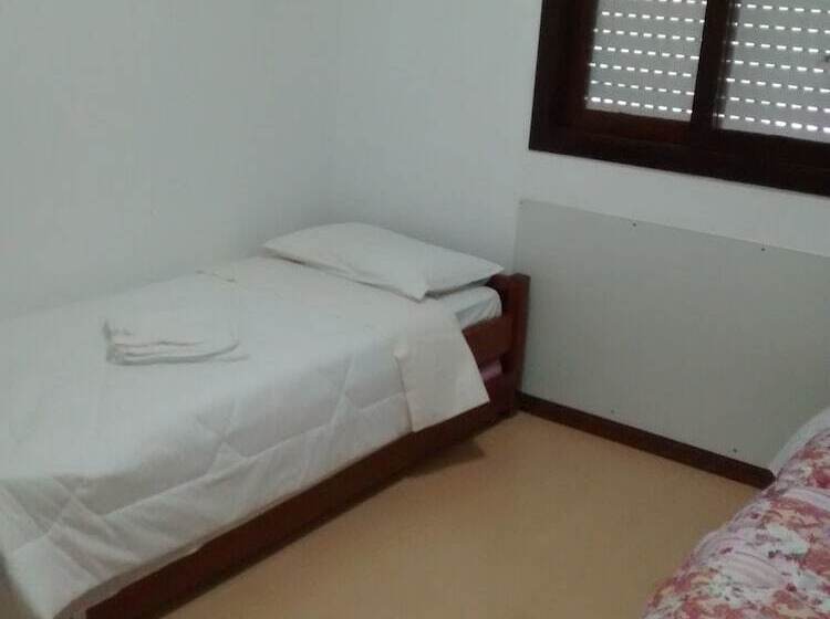 Hostel E Suites Scheckinah