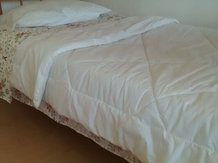 Hostel E Suites Scheckinah