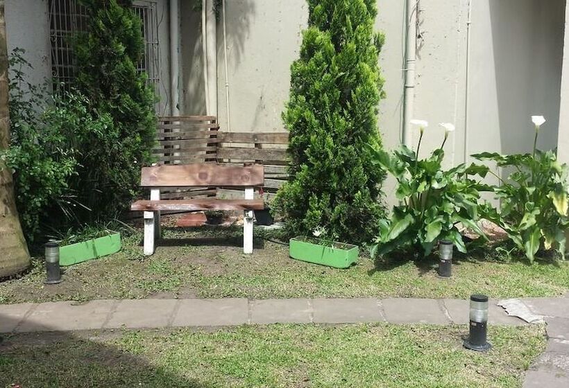 Hostel E Suites Scheckinah