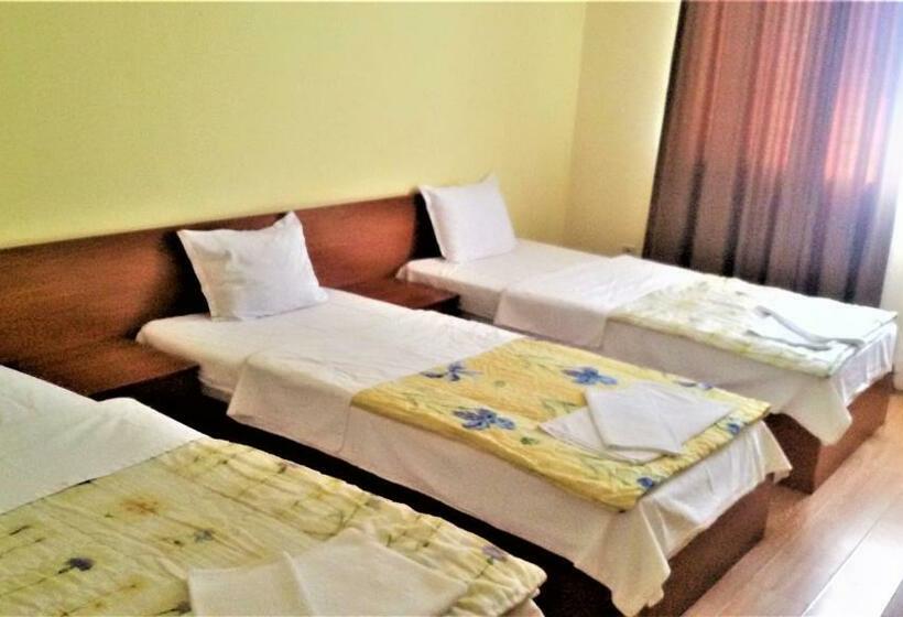 فندق хотелски комплекс радецки град козлодуй