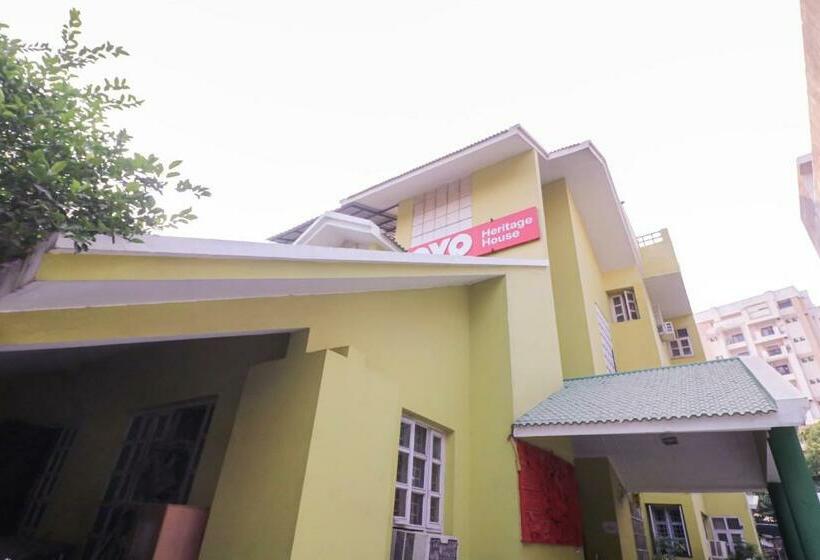 فندق Capital O 76417 Heritage House