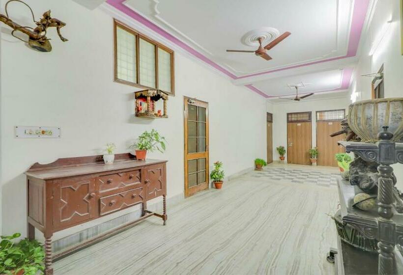 فندق Capital O 76417 Heritage House