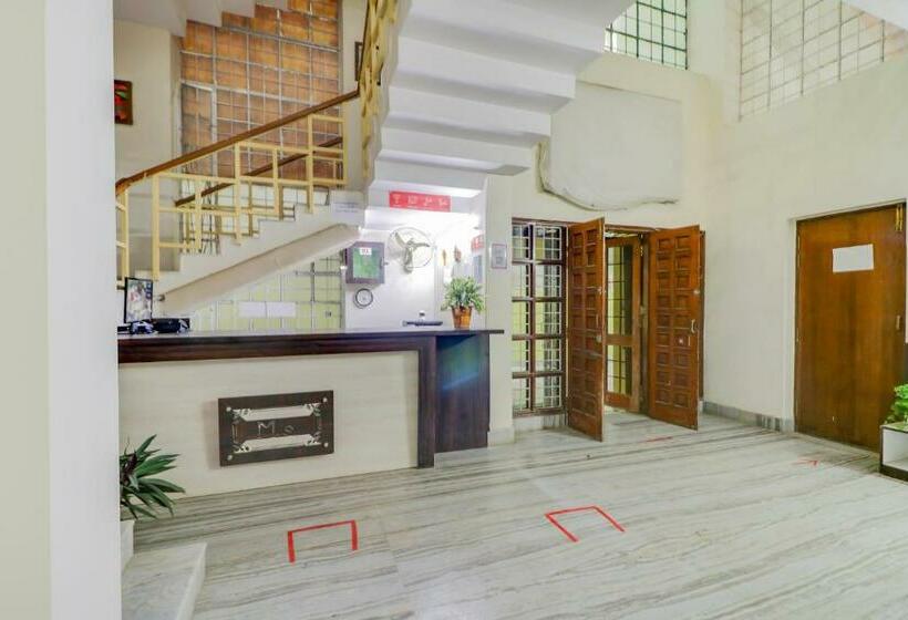 فندق Capital O 76417 Heritage House