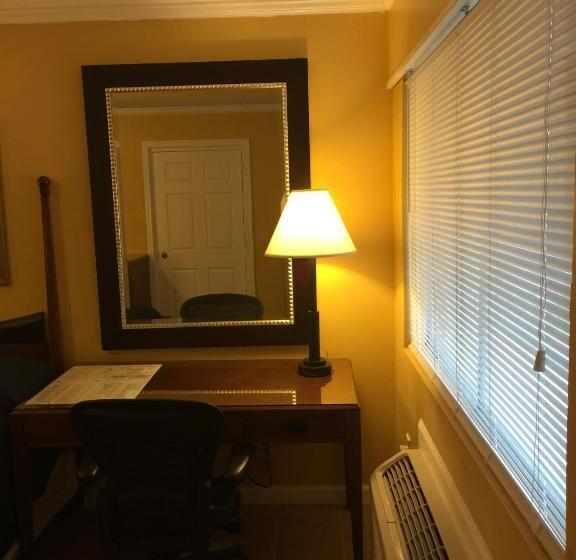 فندق Dragon Inn & Suites