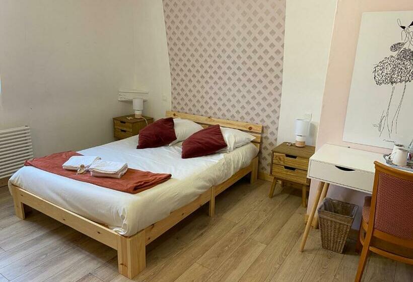 ホテル Hôtel Spa Le Tosny