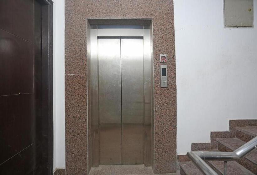 هتل Oyo 28003 Maira Stays