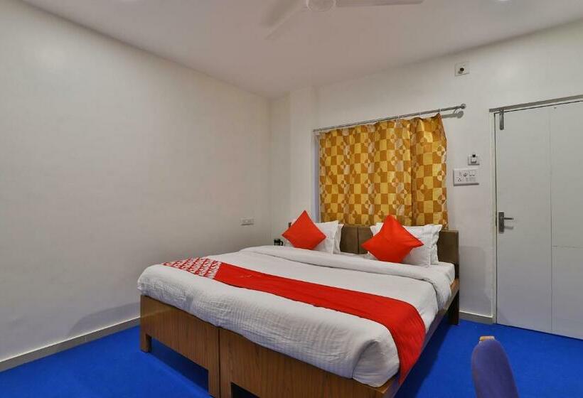 호텔 Oyo 30255 Milan Party Hall