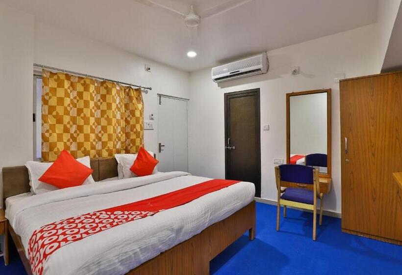 호텔 Oyo 30255 Milan Party Hall