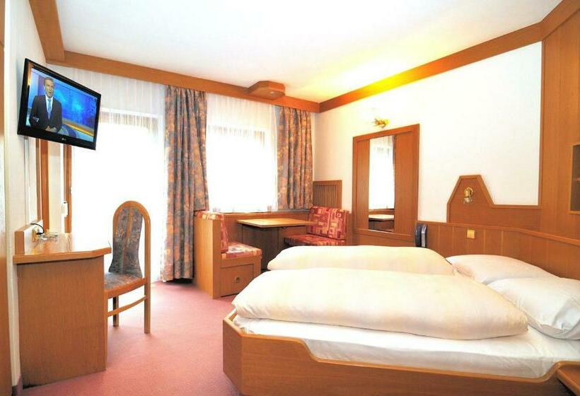 בית מלון כפרי Pension Alpenhof