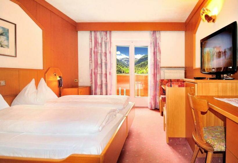 בית מלון כפרי Pension Alpenhof