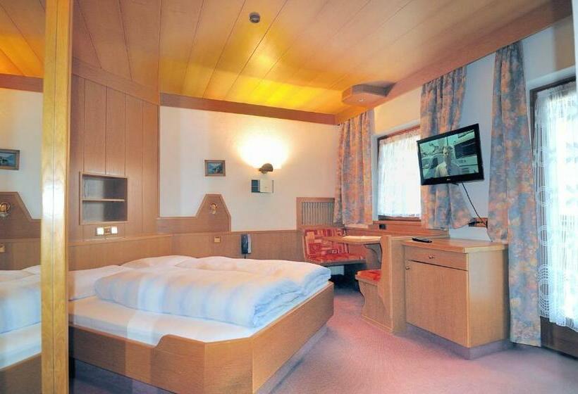 בית מלון כפרי Pension Alpenhof