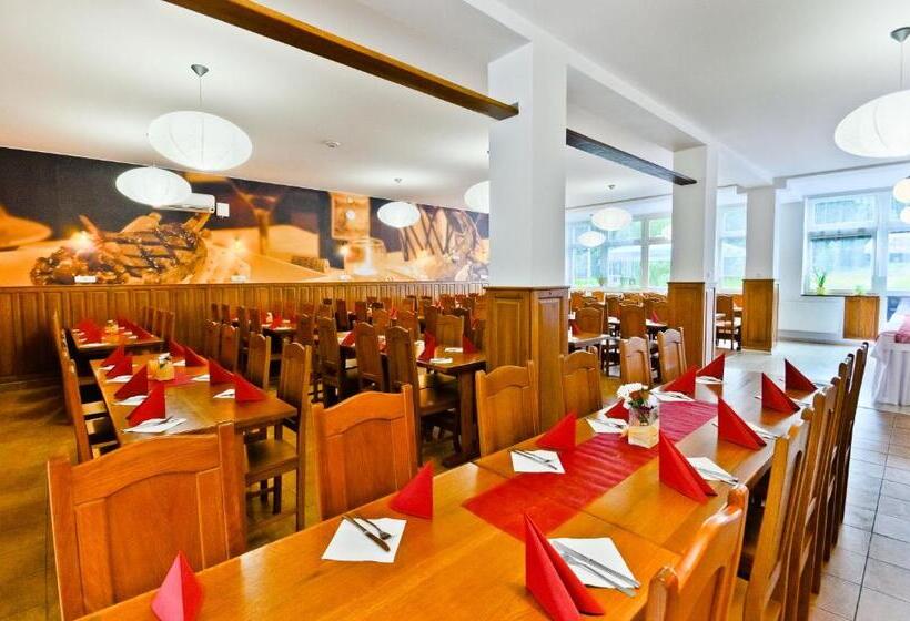 בית מלון כפרי Resort Luna