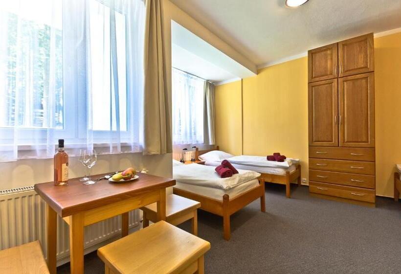 בית מלון כפרי Resort Luna