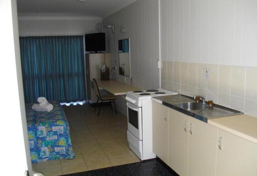 Kurrimine Beach Motel