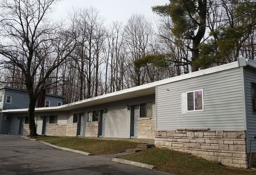 فندق على الطريق Towne Inn Of Fishkill