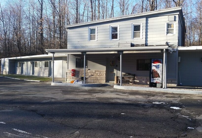 فندق على الطريق Towne Inn Of Fishkill