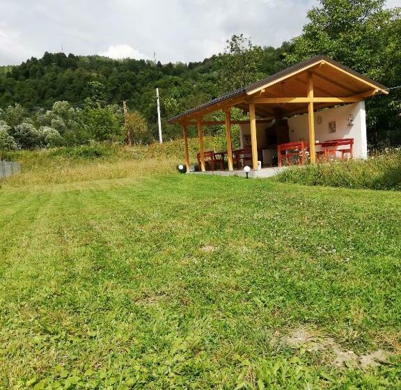 펜션 Guest House Carpathia