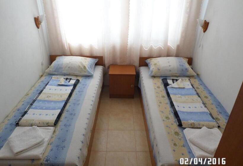 Пансион Rooms Via Maris