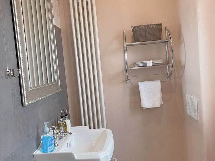 פנסיון The Chatwal Boutique