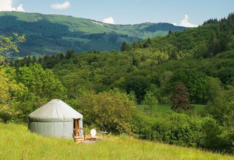 פנסיון Yourtissimo   La Maison Rouge