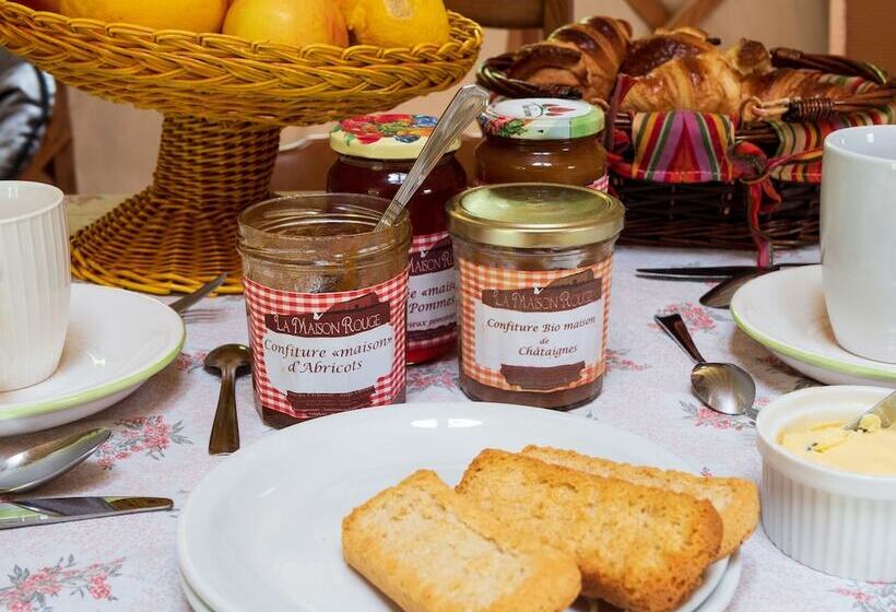 פנסיון Yourtissimo   La Maison Rouge