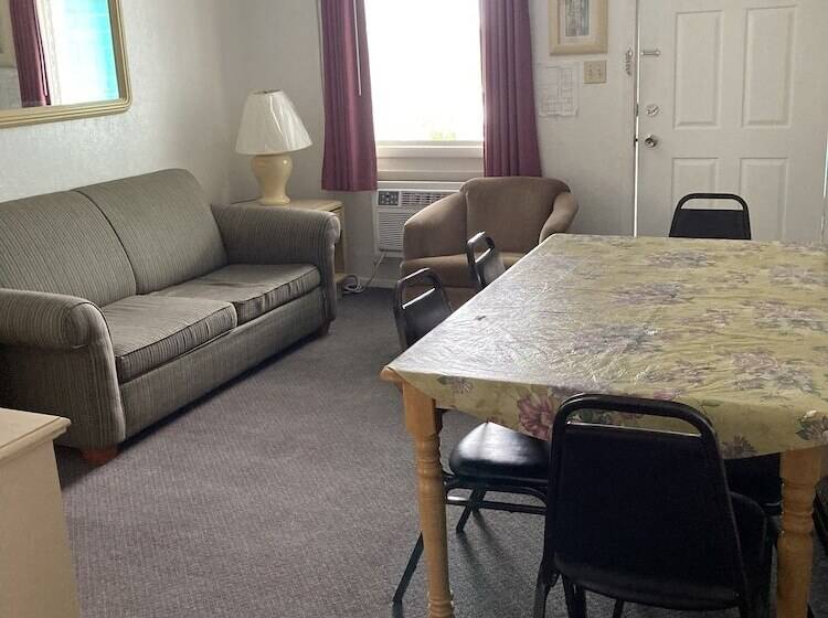 Rambler Motel & Apartments