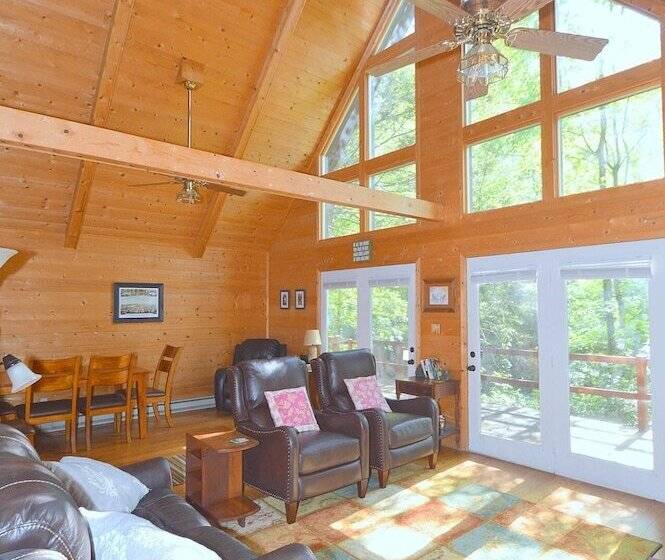 Rosies Creekside Retreat   3 Br Escape!
