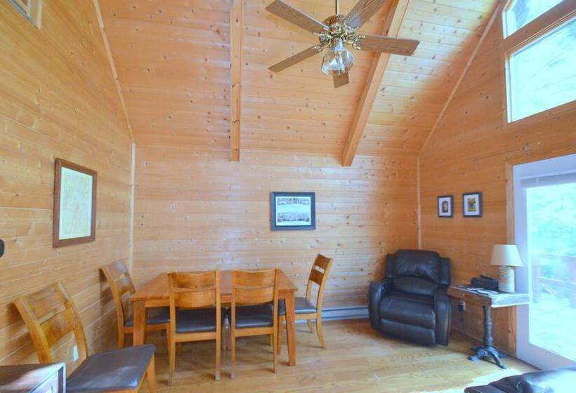 Rosies Creekside Retreat   3 Br Escape!