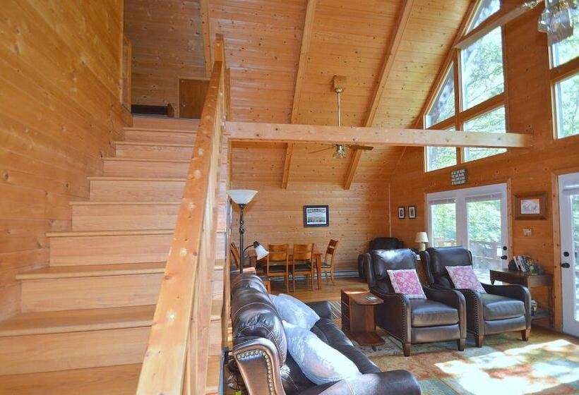 Rosies Creekside Retreat   3 Br Escape!