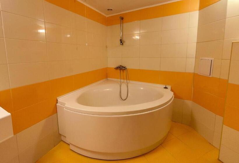 хотел магнолия, Hotel Magnoliya