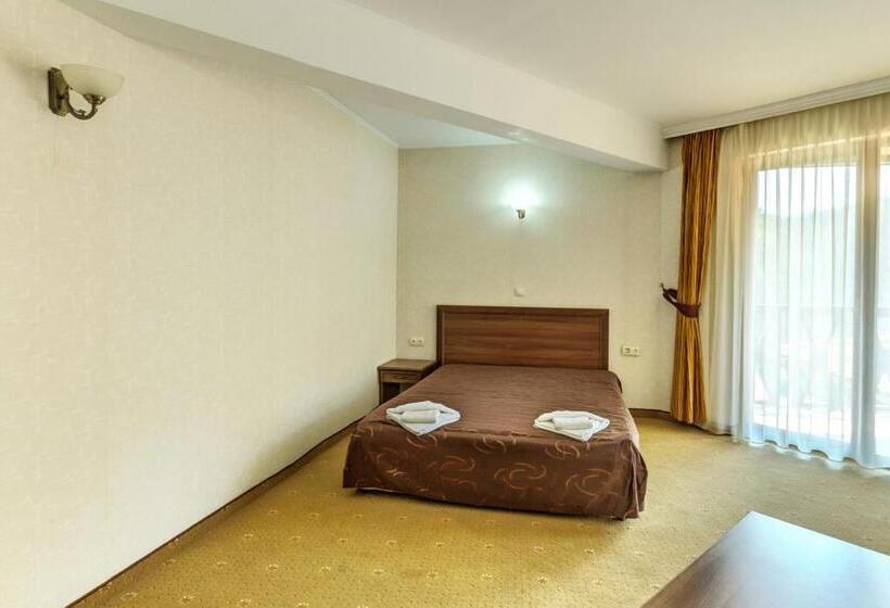 хотел магнолия, Hotel Magnoliya