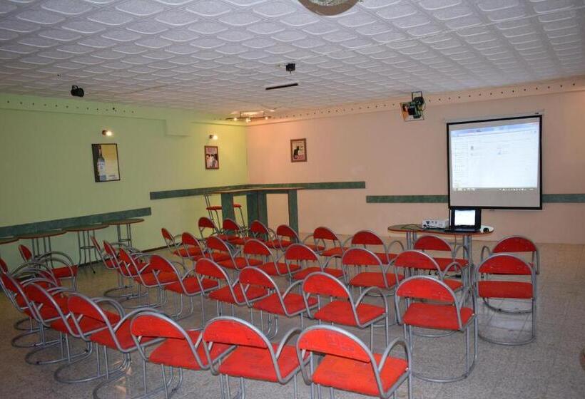 Ahilea Hotel   Free Pool Access