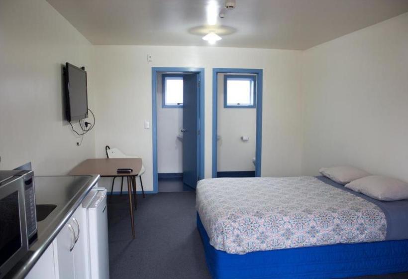 هاستل The Lazy Shag Lodge