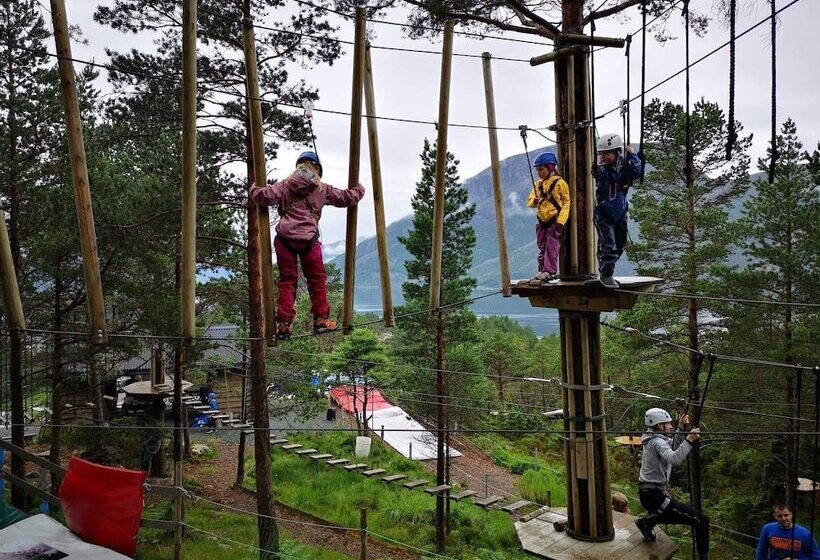 Bremanger Fjord Hotell