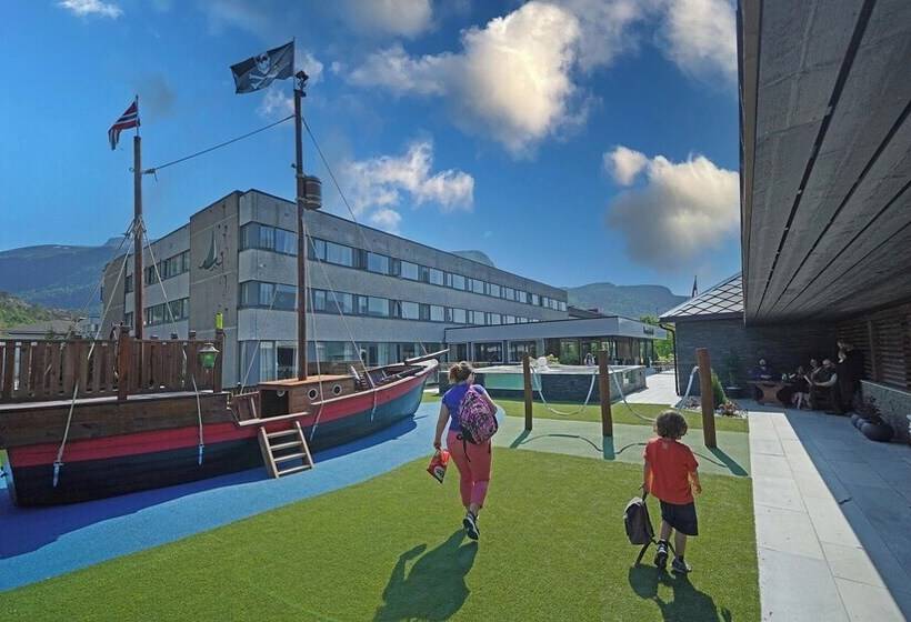 Bremanger Fjord Hotell