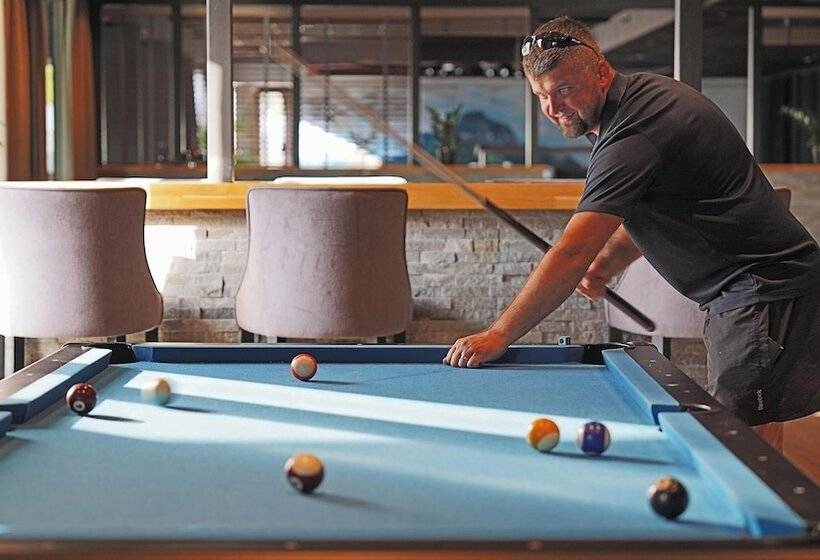 Bremanger Fjord Hotell