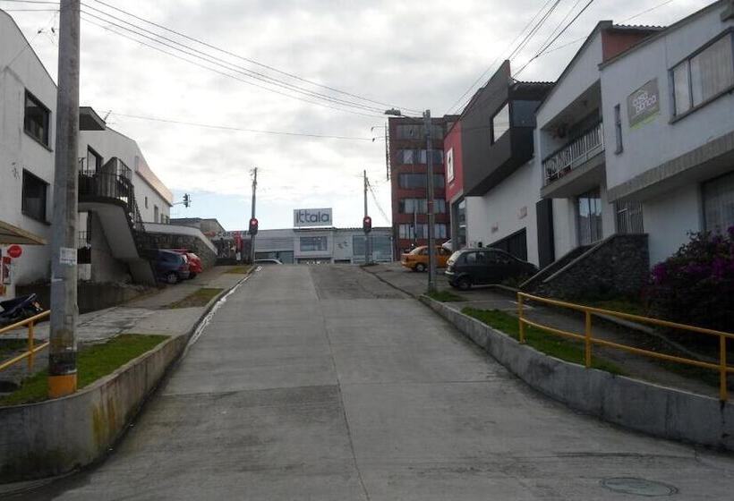 Casa Blanca Hostal Manizales   Hostel