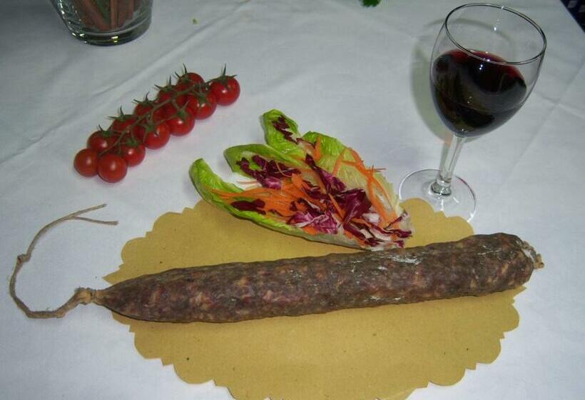 Отель Agriturismo Lo Sgorzolo