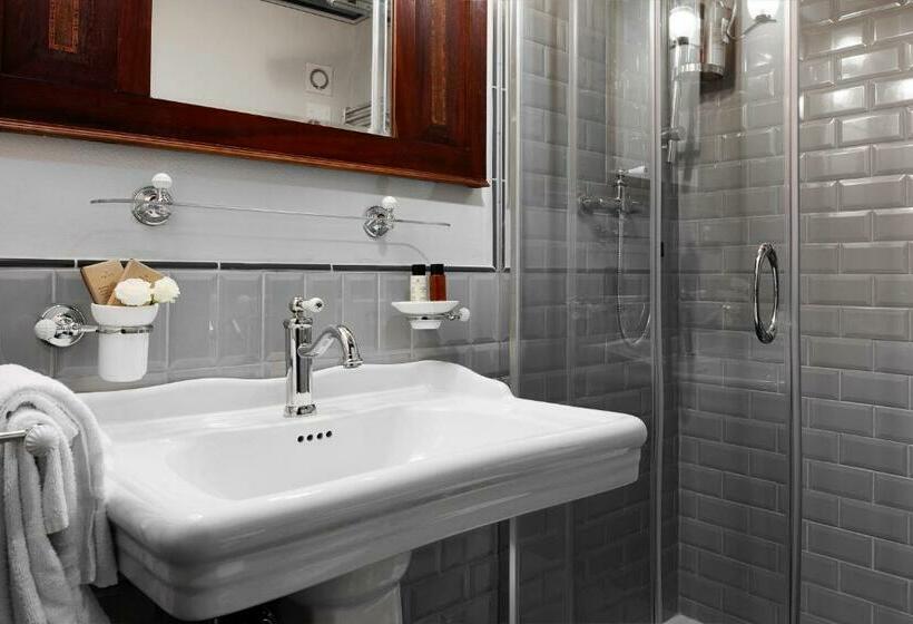 هتل Agriturismo Torreghiotta