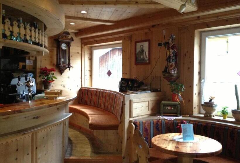 호텔 Albergo Centrale