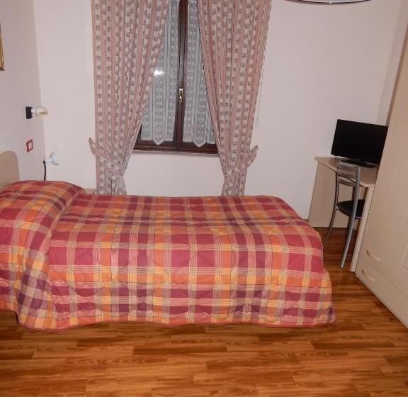 בית מלון כפרי Albergo Ginevra